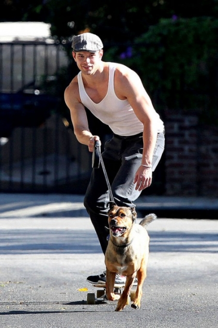 Kellan Lutz gets active with Kola. Twilight star gets moving with his ... Kellan Lutz gets active with Kola. Twilight star gets moving with his ...